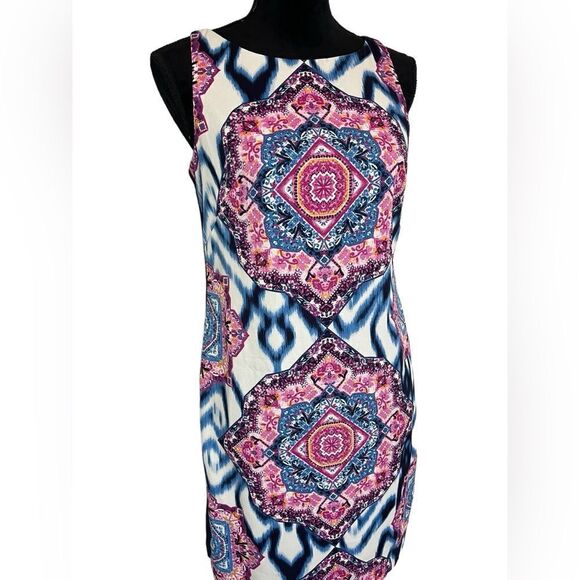 VINCE CAMUTO WHITE BLUE MEDALLION SHIFT DRESS SLEEVELESS KNEE LENGTH WOMENS 4 - Picture 5 of 12